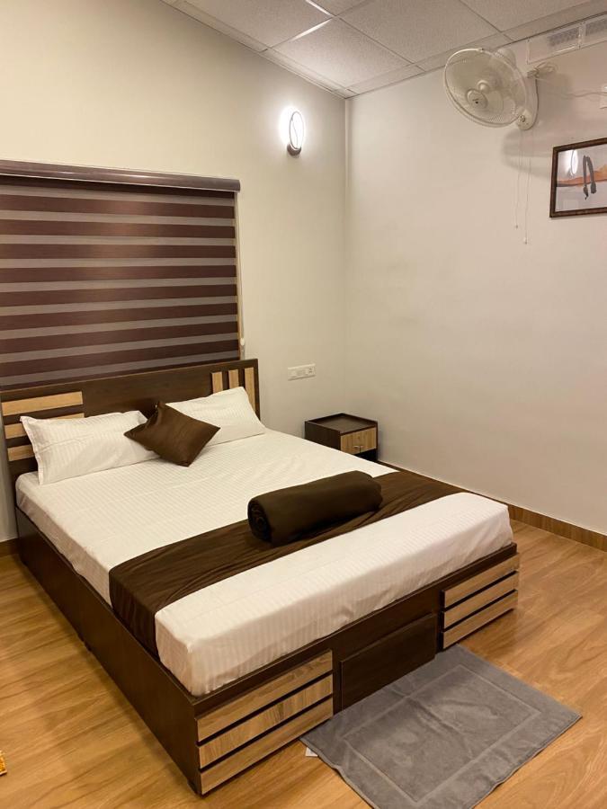 Partho Home Stay Padinjarathara Екстериор снимка