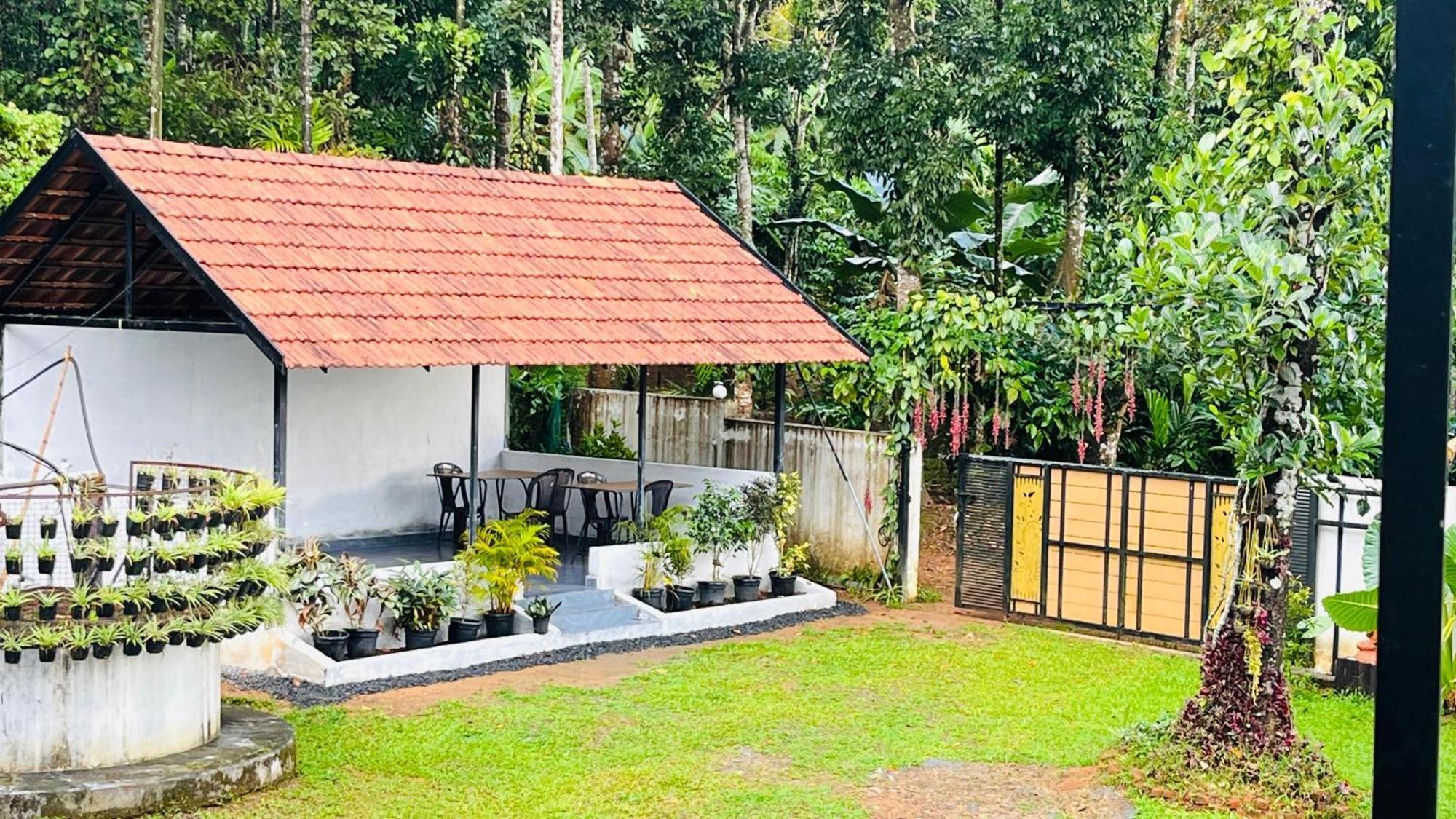 Partho Home Stay Padinjarathara Екстериор снимка